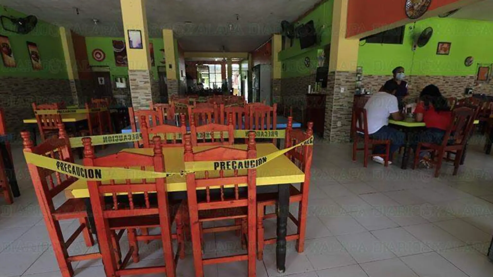 2Restaurantes vacios en Rinconada